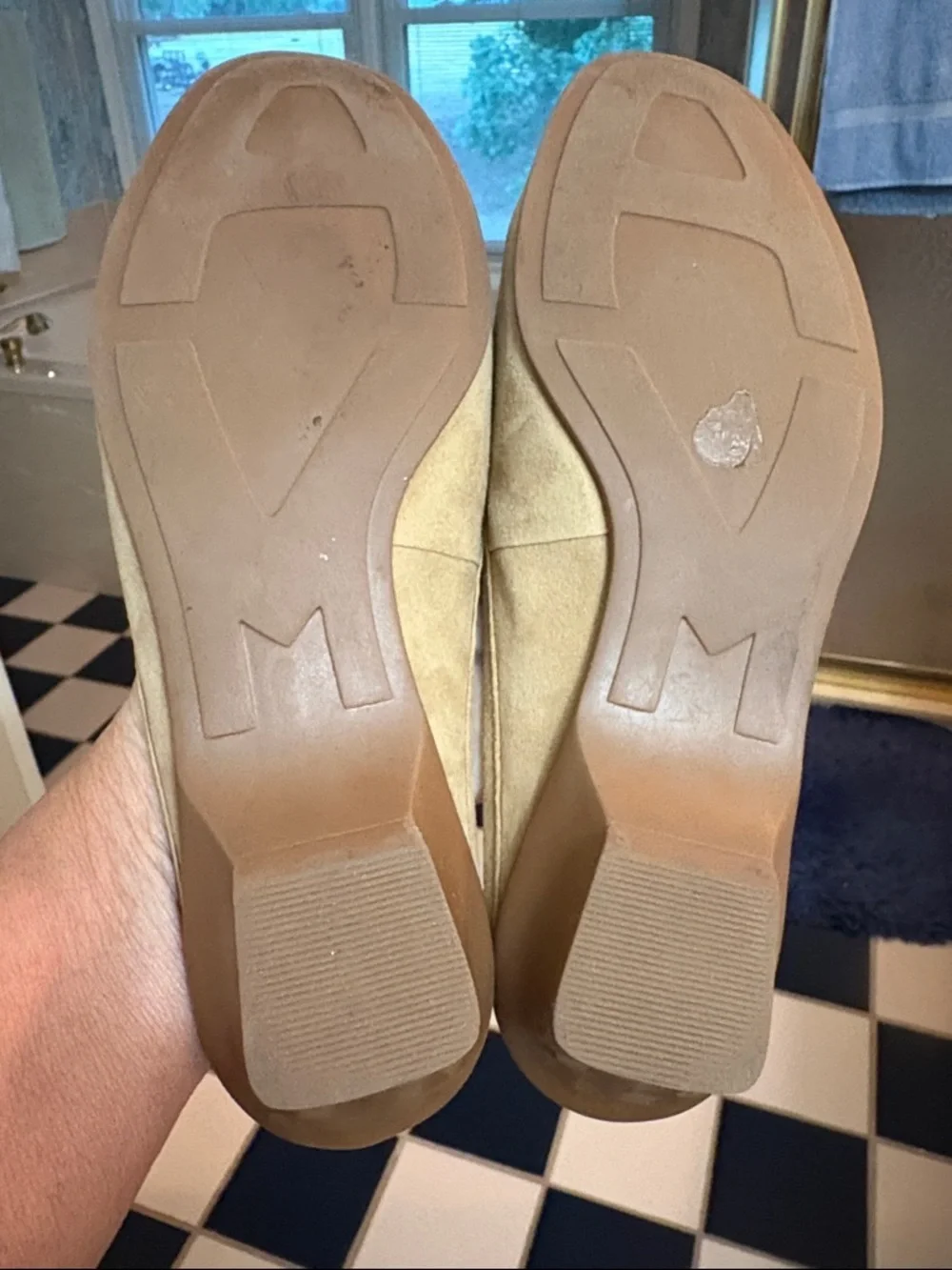 Vintage Antonio Melani Earth Tan Suede Slip-On Loafers. Size 8 EUC